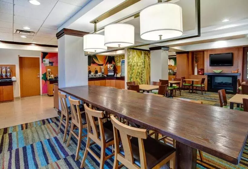 هتل Fairfield Inn & Suites By Marriott Lexington North