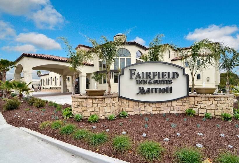 Отель Fairfield Inn & Suites Santa Cruz  Capitola