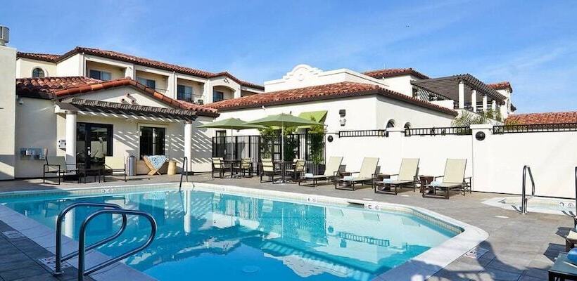 Отель Fairfield Inn & Suites Santa Cruz  Capitola