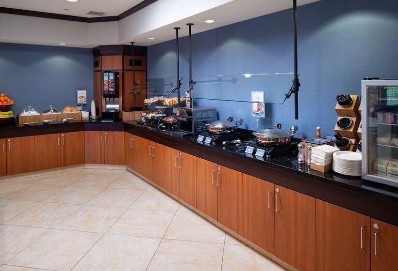 Отель Fairfield Inn & Suites Santa Cruz  Capitola