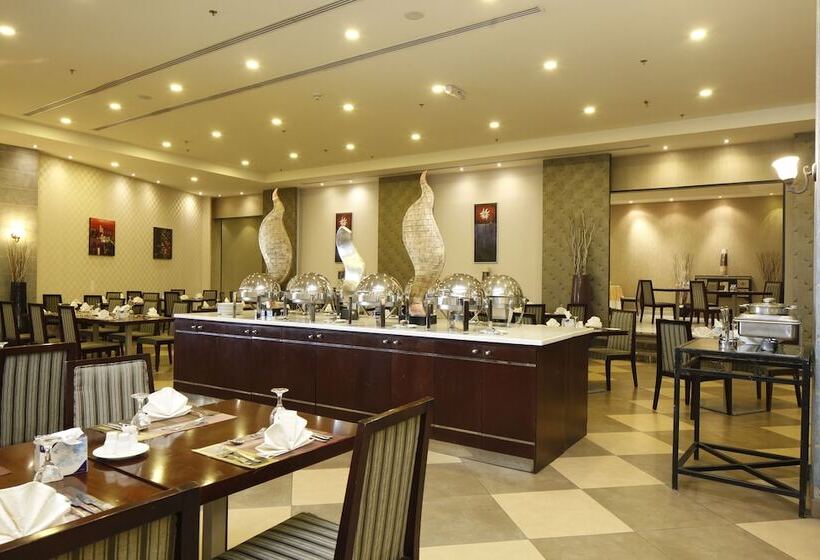 هتل Golden Tulip Hail