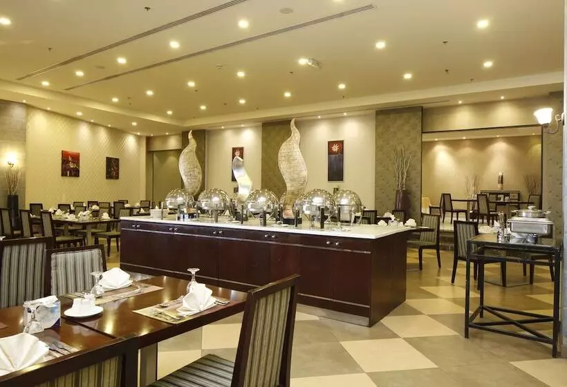 호텔 Golden Tulip Hail