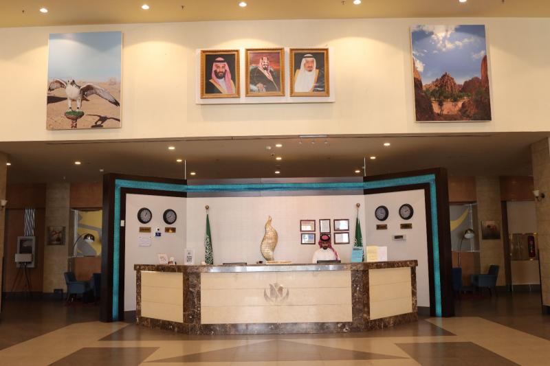 هتل Golden Tulip Hail