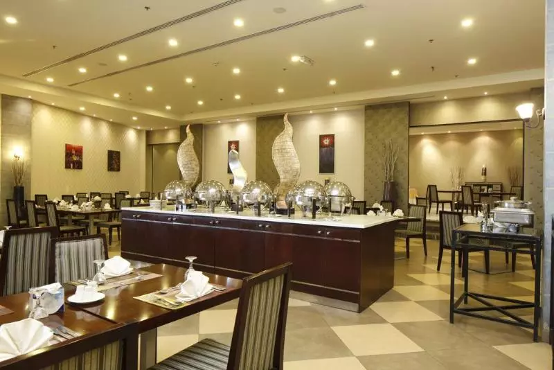 호텔 Golden Tulip Hail