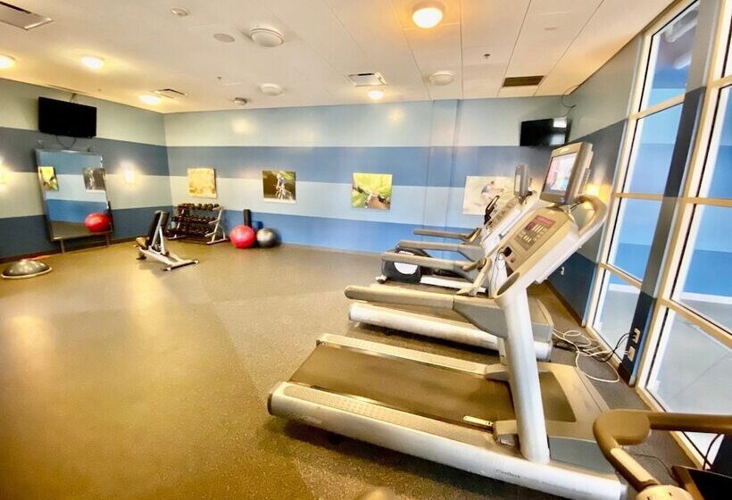 Отель Holiday Inn Express Columbus Airport Easton