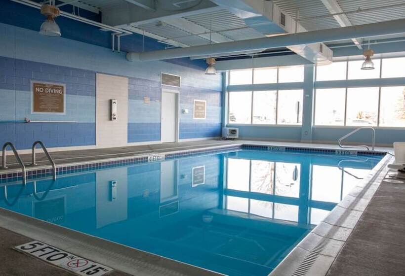 Отель Holiday Inn Express Columbus Airport Easton