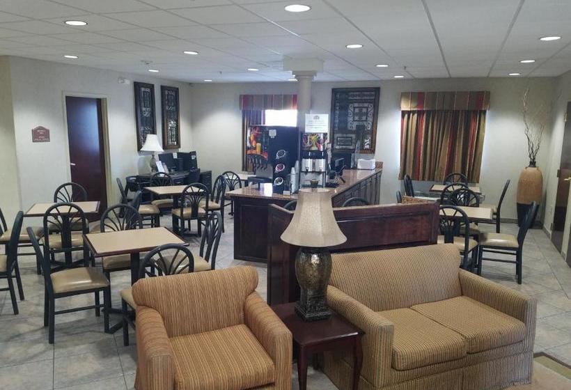 Hometown Hotel Bryant