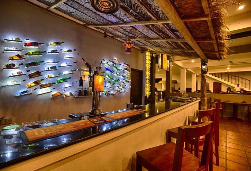 فندق Kassapa Lions Rock