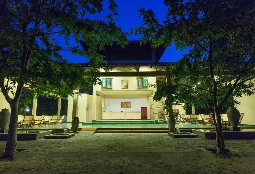 호텔 Kassapa Lions Rock