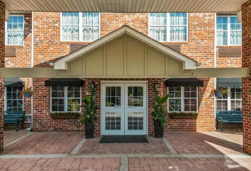 ホテル Mountain Inn & Suites Flat Rock