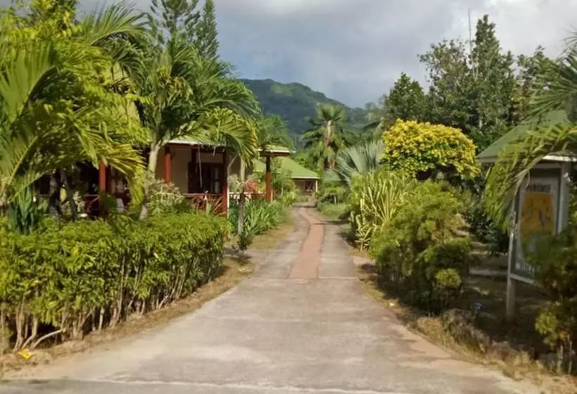هتل Paradise Flycatchers Lodge