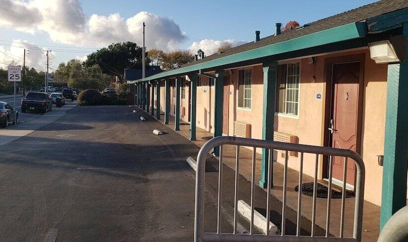 호텔 Riverside Inn & Suites Santa Cruz