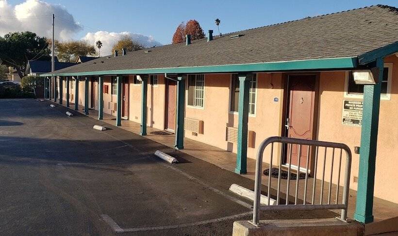 호텔 Riverside Inn & Suites Santa Cruz