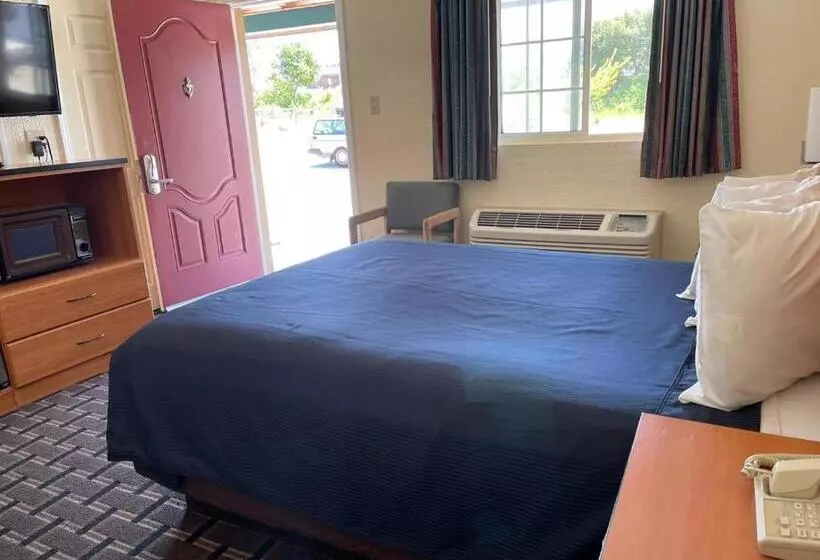 בית מלון כפרי Riverside Inn & Suites Santa Cruz