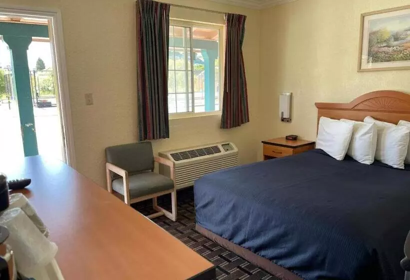 בית מלון כפרי Riverside Inn & Suites Santa Cruz