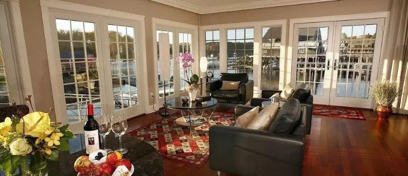 فندق The Breakwater Inn & Spa