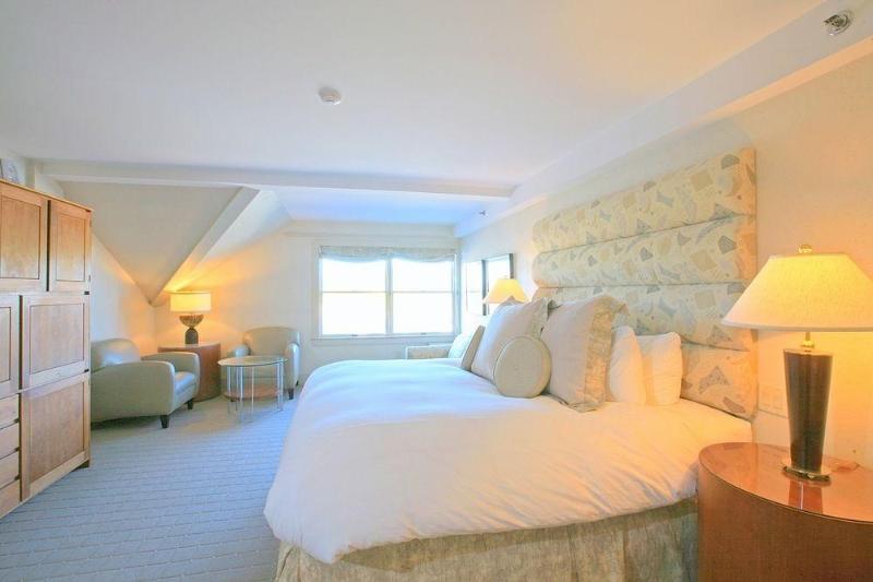 酒店 The Breakwater Inn & Spa