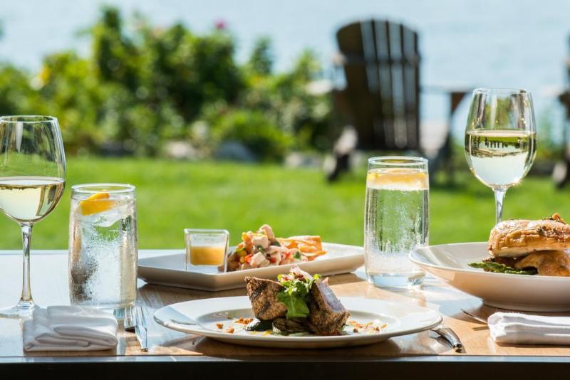 酒店 The Breakwater Inn & Spa