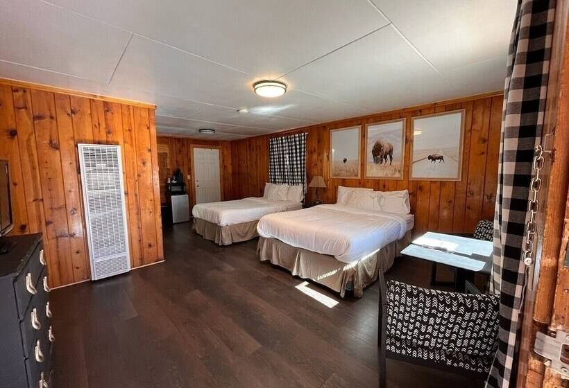 فندق The Spruce Lodge