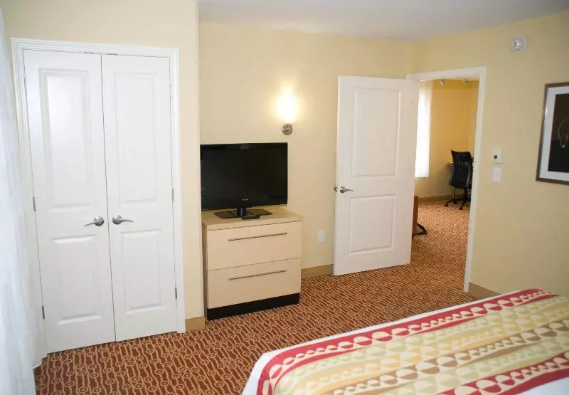 Отель Towneplace Suites Fayetteville Cross Creek