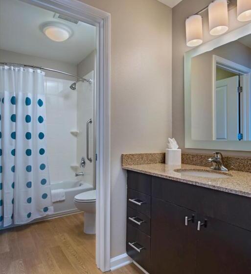 هتل Towneplace Suites Fayetteville Cross Creek