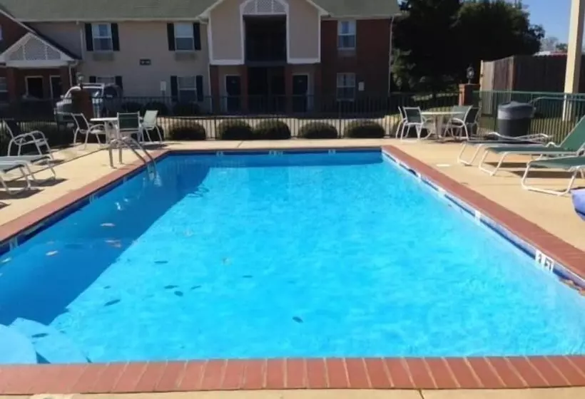 Intown Suites Extended Stay Prattville Al