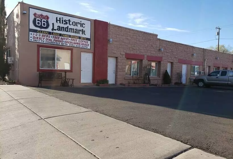 モーテル Deluxe Inn