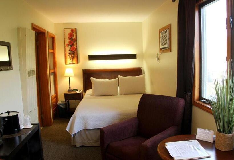 בית מלון כפרי All Seasons Inn