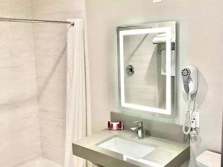 Отель Budget Lodge Eugene   Airport