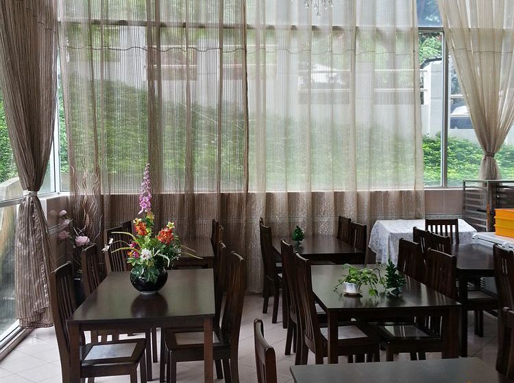 בית מלון כפרי Century