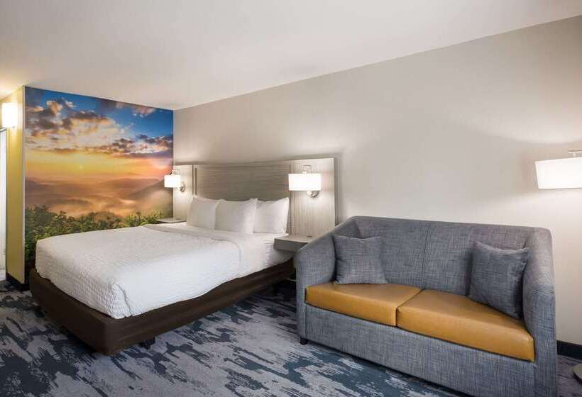 ホテル Clarion Pointe Sylva Near Cherokee Area