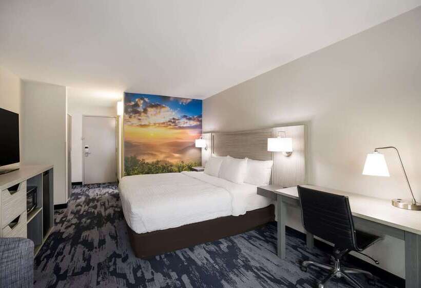 ホテル Clarion Pointe Sylva Near Cherokee Area