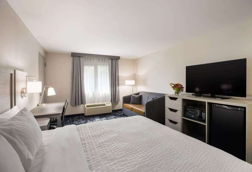 ホテル Clarion Pointe Sylva Near Cherokee Area