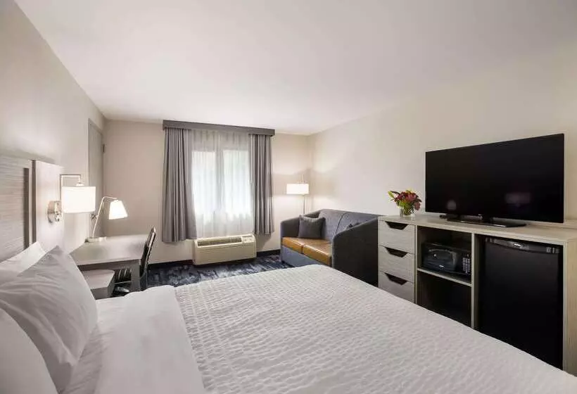 Отель Clarion Pointe Sylva Near Cherokee Area