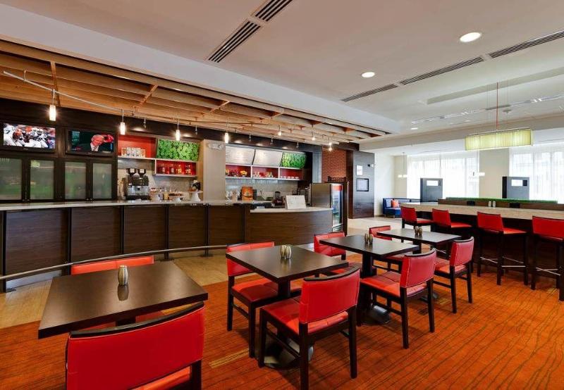 ホテル Courtyard Fort Wayne Downtown At Grand Wayne Convention Center