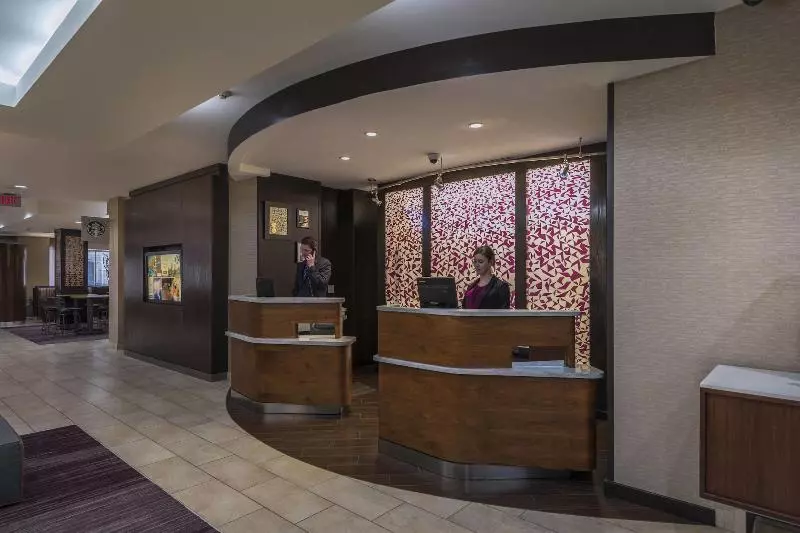 هتل Courtyard By Marriott Tulsa Downtown