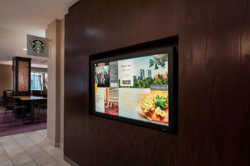 هتل Courtyard By Marriott Tulsa Downtown