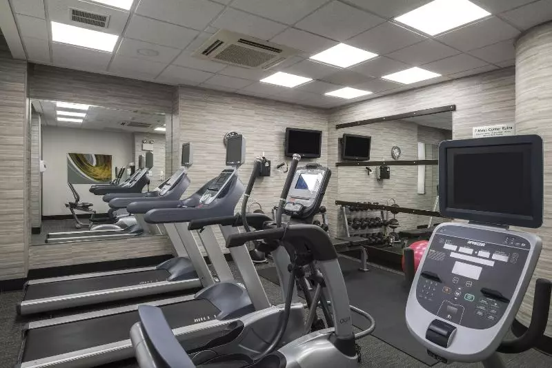 هتل Courtyard By Marriott Tulsa Downtown