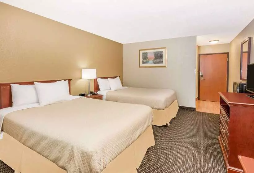 Hotel Days Inn By Wyndham West Des Moines