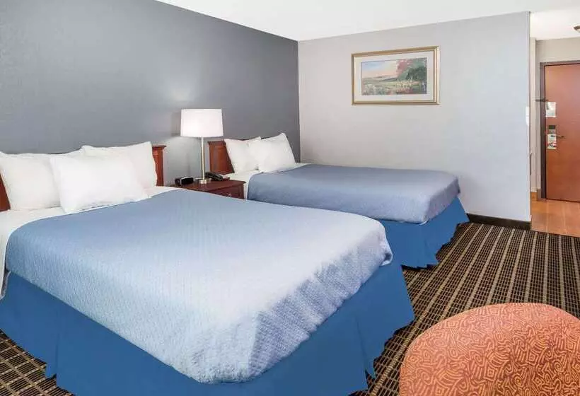 Hotel Days Inn By Wyndham West Des Moines