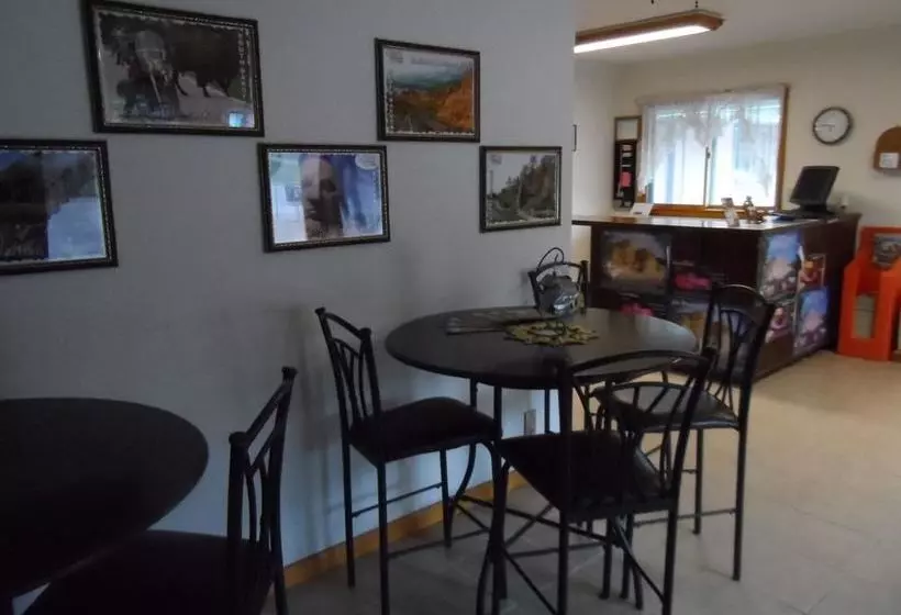 酒店 Dollar Inn Hot Springs