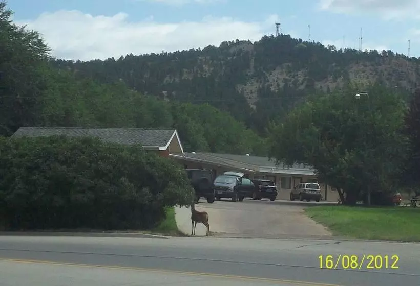 酒店 Dollar Inn Hot Springs