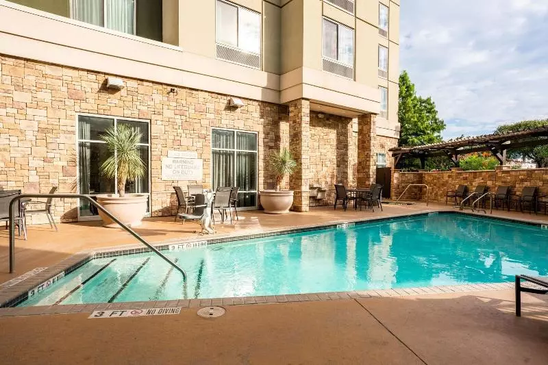 هتل Fairfield Inn & Suites By Marriott San Antonio Downtown/alamo Plaza