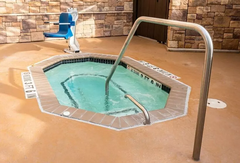 هتل Fairfield Inn & Suites By Marriott San Antonio Downtown/alamo Plaza