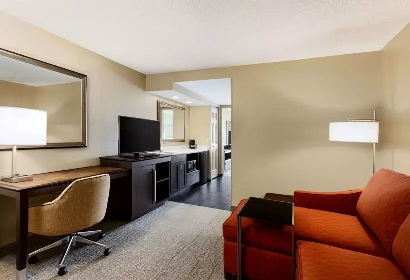 هتل Hampton Inn & Suites Hershey Near The Park