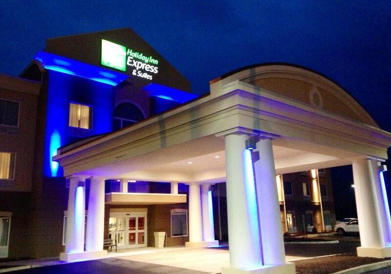 Отель Holiday Inn Express & Suites Utica, An Ihg