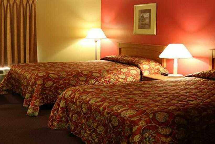 בית מלון כפרי Hometown Inn & Suites