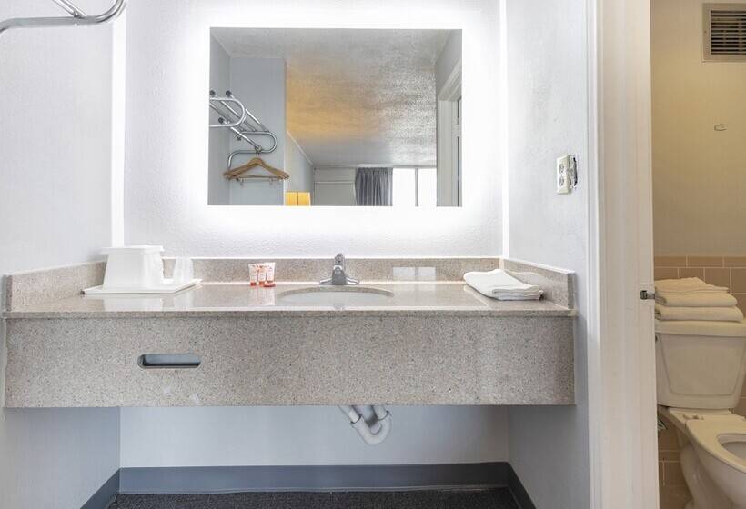 호텔 Howard Johnson Jennings