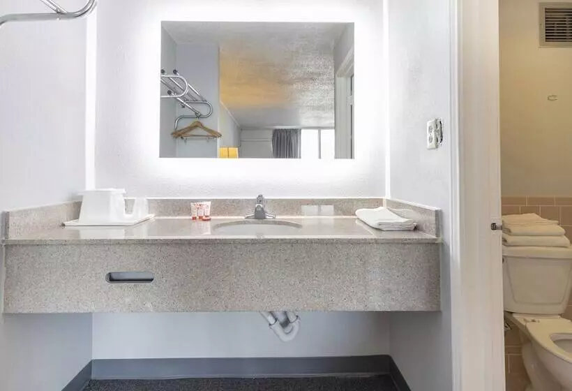 酒店 Howard Johnson Jennings