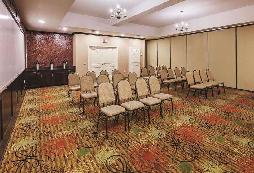 בית מלון כפרי La Quinta Inn & Suites By Wyndham Ft Worth Burleson